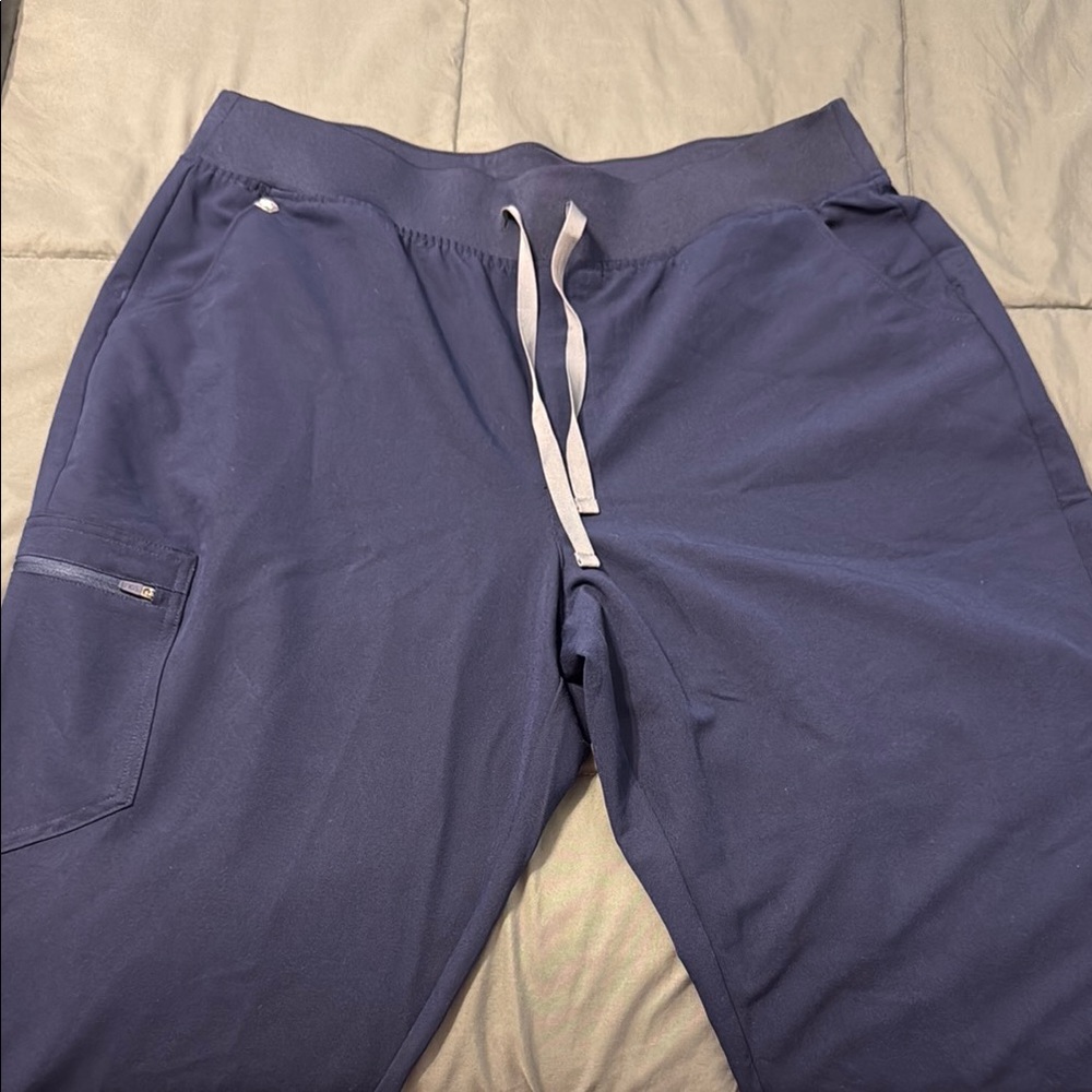 Figs Navy Blue Jogger with Relaxed Fit and Drawstring Waist NWT